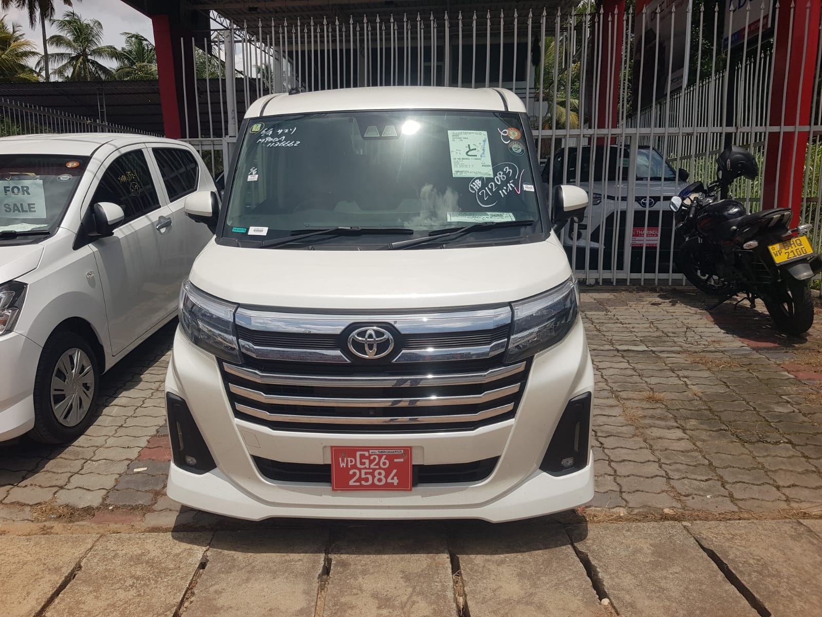 Toyota Roomy Custom G
