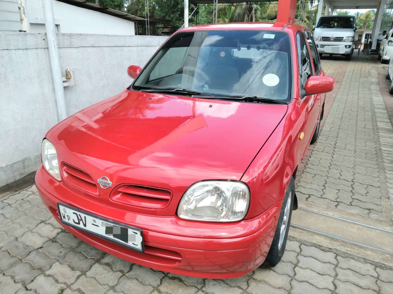 Nissan March